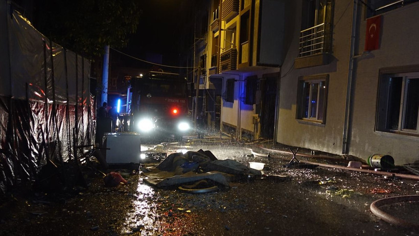 Ağabeyine kızıp 5 katlı apartmanı yaktı - Resim: 3