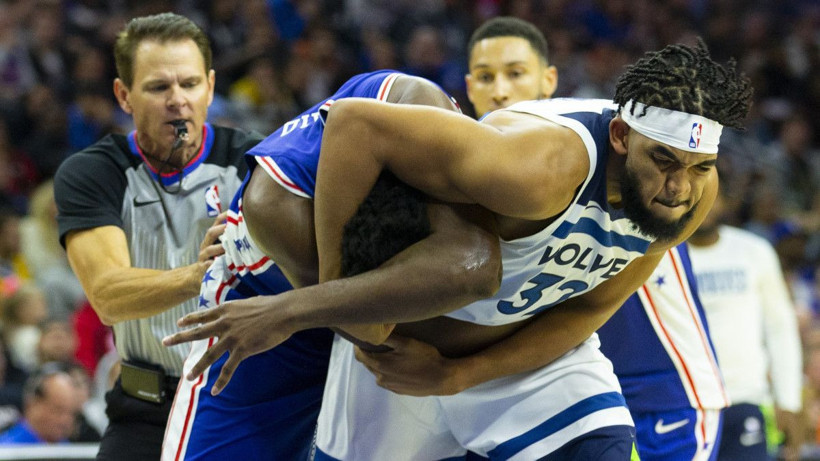 NBA'de Karl Anthony Towns ve Joel Embiid gırtlak gırtlağa girdi - Resim: 1