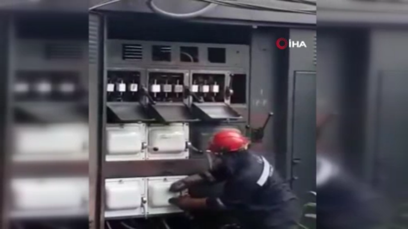 Rusya'da elektrik işçisi çalışırken trafo patladı - Resim: 3