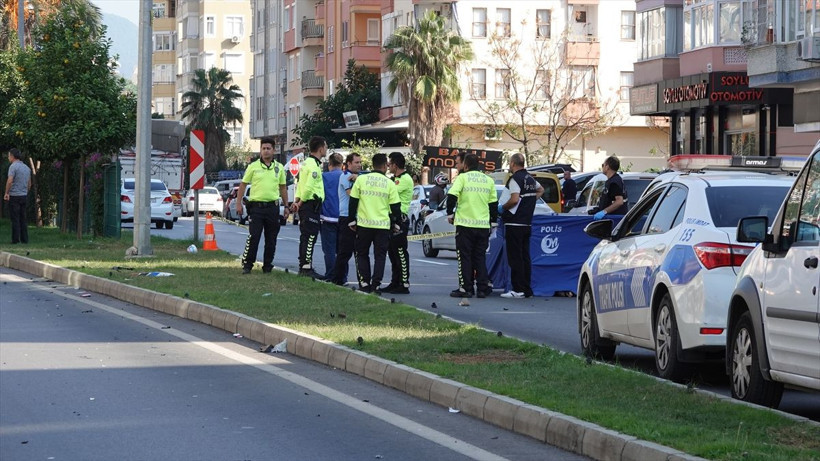 Antalya'da önce motosikletin sonra otomobilin çarptığı kadın öldü - Resim: 3