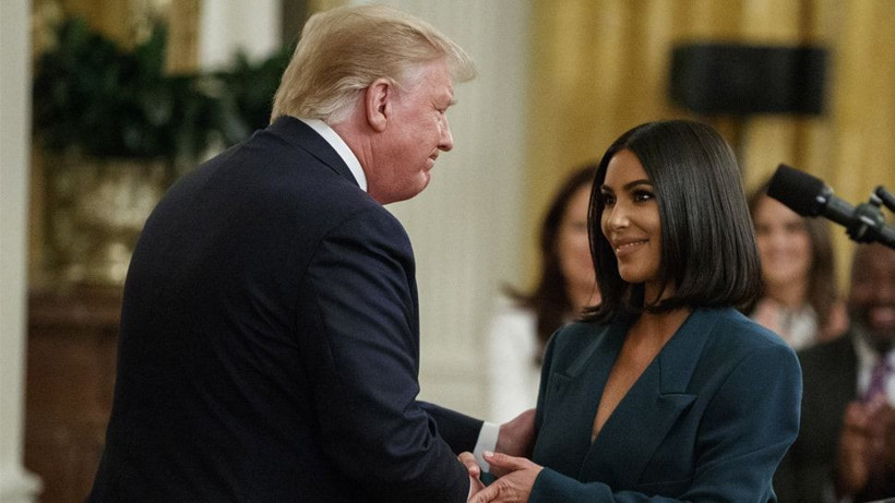 Kim Kardashian'dan flaş karar 'Ölene kadar çıplak selfielerimi paylaşacağım' demişti - Resim: 1