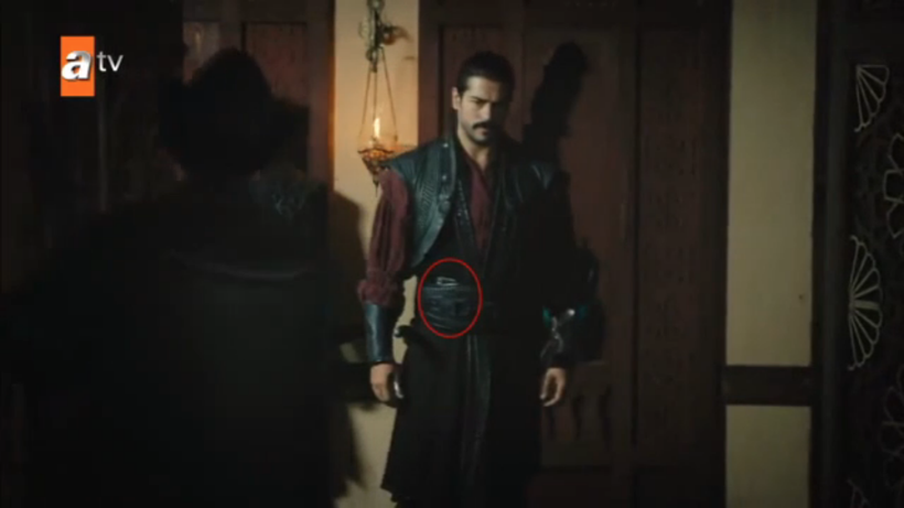 Kuruluş Osman'da skandal cep telefonu hatası Burak Özçivit'in üzerinde unutuldu - Resim: 3