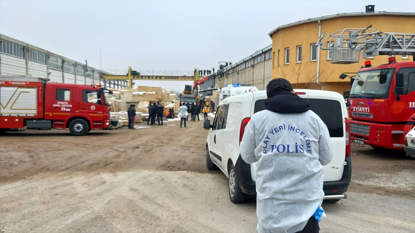 Sivas'ta devrilen vincin altında kalan işçi öldü - Resim: 1