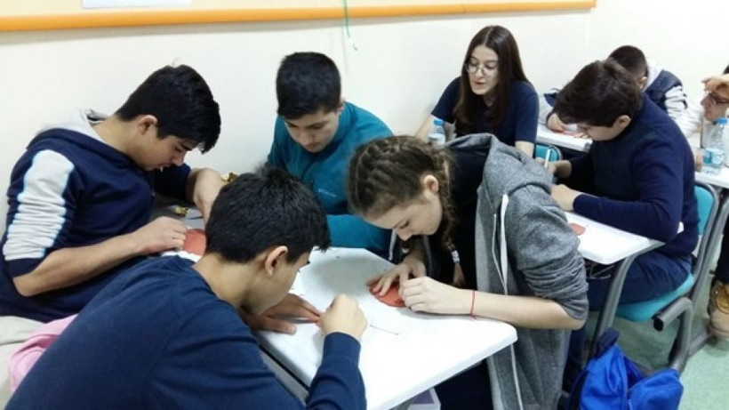 Yarın okullar tatil mi MEB 31 Aralık okullar öğleden sonra yok mu? - Resim: 1