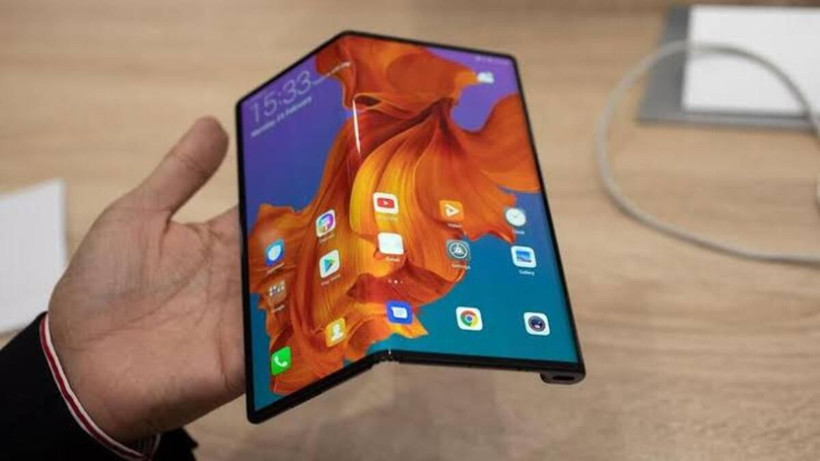 Huawei Mate X'in satış rakamları belli oldu! Bakın ne kadar satıldı - Resim: 1