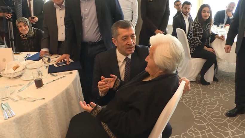 Milli Eğitim Bakanı Selçuk ile hayırsever arasında gülümseten diyalog - Resim: 1