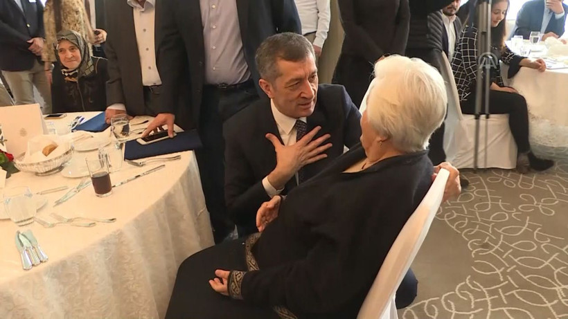 Milli Eğitim Bakanı Selçuk ile hayırsever arasında gülümseten diyalog - Resim: 3