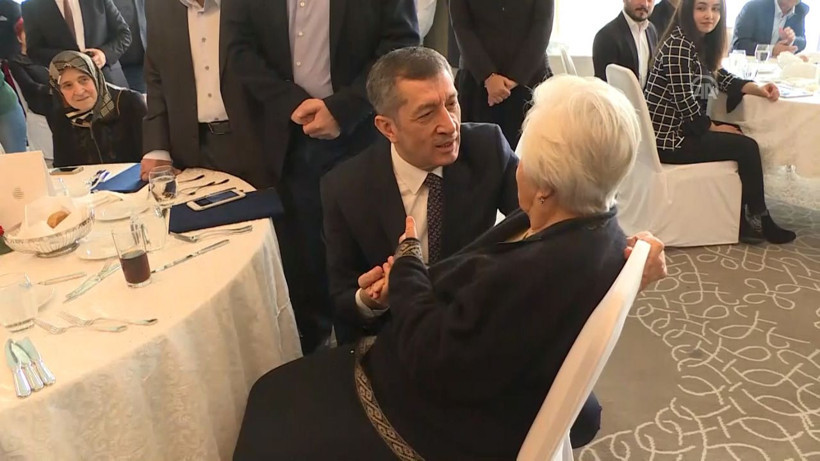 Milli Eğitim Bakanı Selçuk ile hayırsever arasında gülümseten diyalog - Resim: 4