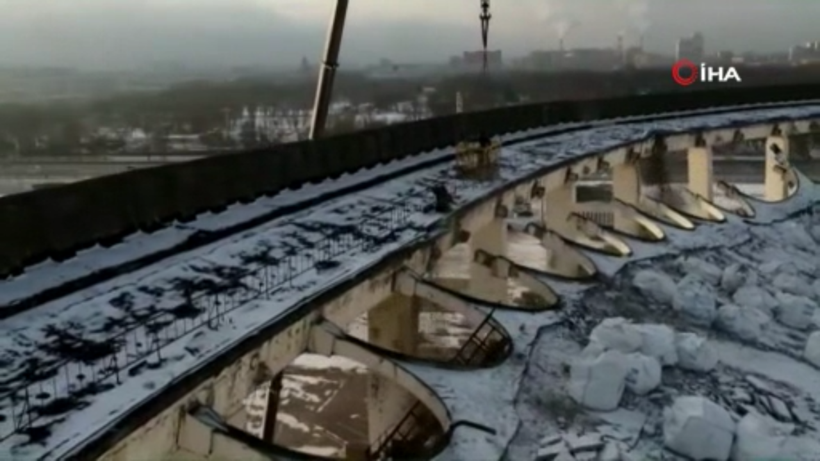 Rusya'da dev stadyum yıkım sırasında çöktü - Resim: 2