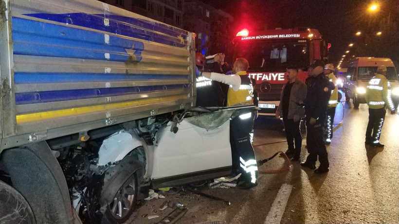 Samsun'da aracıyla TIR'ın altına giren iş adamı ağır yaralandı - Resim: 4