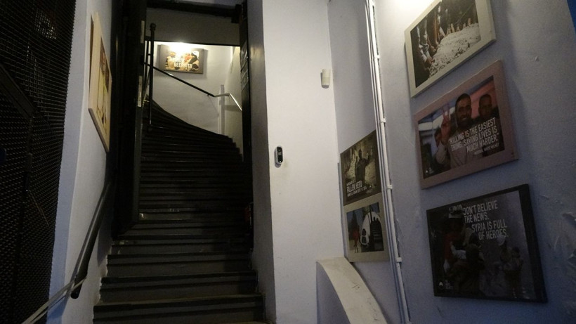 Ölen İngiliz eski istihbarat subayının Karaköy'deki evi içeriden fotoğraflandı - Resim: 3
