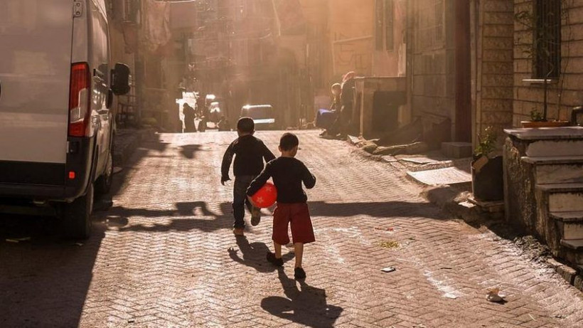 Büyükşehir Belediyesi İstanbul'un yoksul çocukları araştırdı rakamlar iç yakıcı - Resim: 1