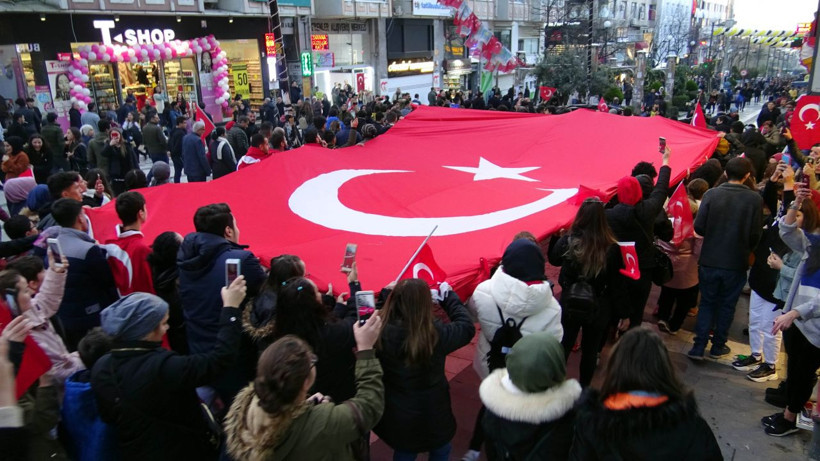 Türkiye Mehmetçik için tek yürek oldu - Resim: 4