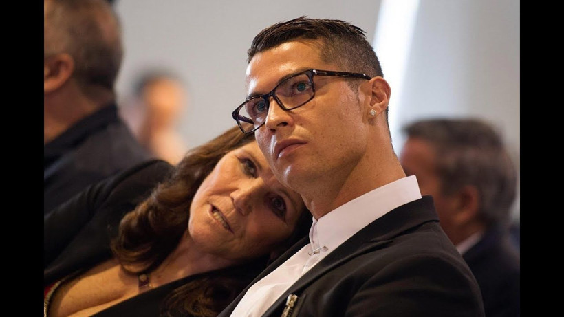 Ronaldo'nun annesi felç geçirdi apar topar hastaneye kaldırıldı - Resim: 2