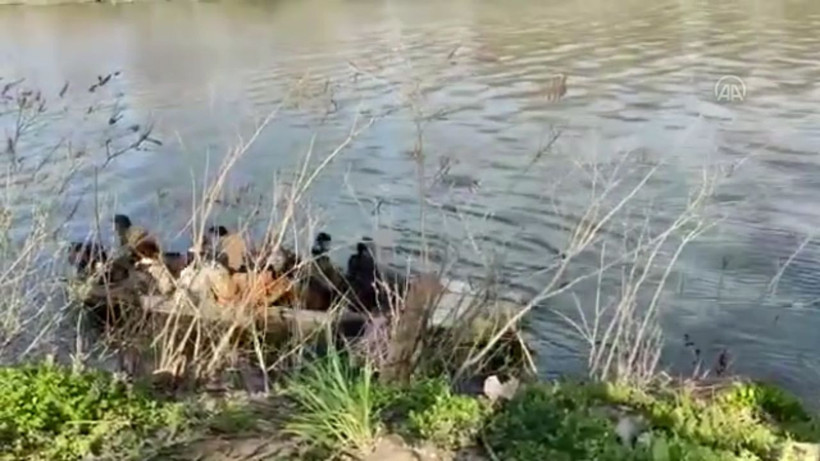 Sığınmacıların Meriç Nehri'nden Yunanistan'a geçişleri sürüyor - Resim: 4