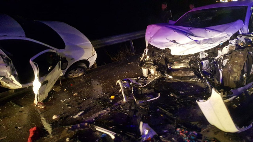 Sinop'ta iki otomobil çarpıştı 4 ölü 6 yaralı - Resim: 2