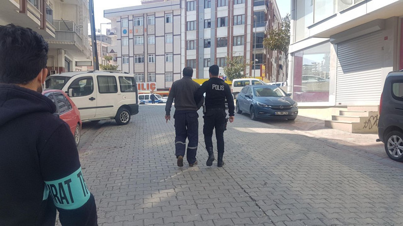 Esenyurt'ta evinde eşini başkasıyla yakalayan koca çılgına döndü - Resim: 4