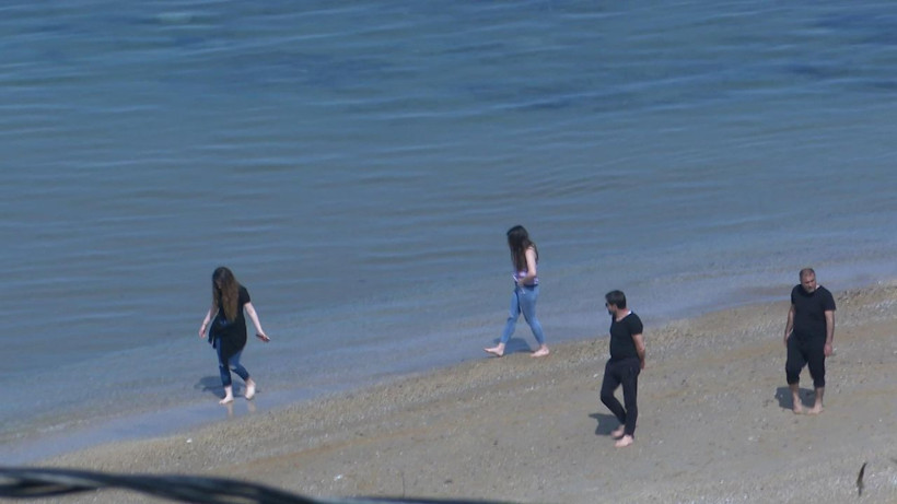 İstanbul Kilyos'ta sokağa çıkma yasağına rağmen denize girenler oldu - Resim: 4