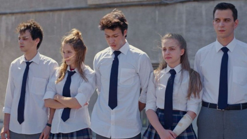 Netflix Aşk101'e Pınar Deniz ve Kaan Urgancıoğlu'nun öpüşme sahneleri damga vurdu - Resim: 2