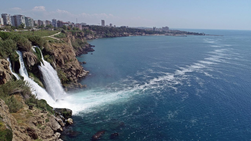 Koronavirüs sonrası Türkiye'deki dünyaca ünlü şelale kendini yeniledi - Resim: 2