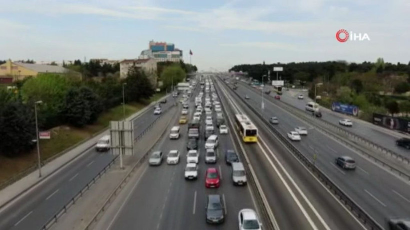 İstanbullu evinde kalmadı trafik eski günlerine döndü - Resim: 1