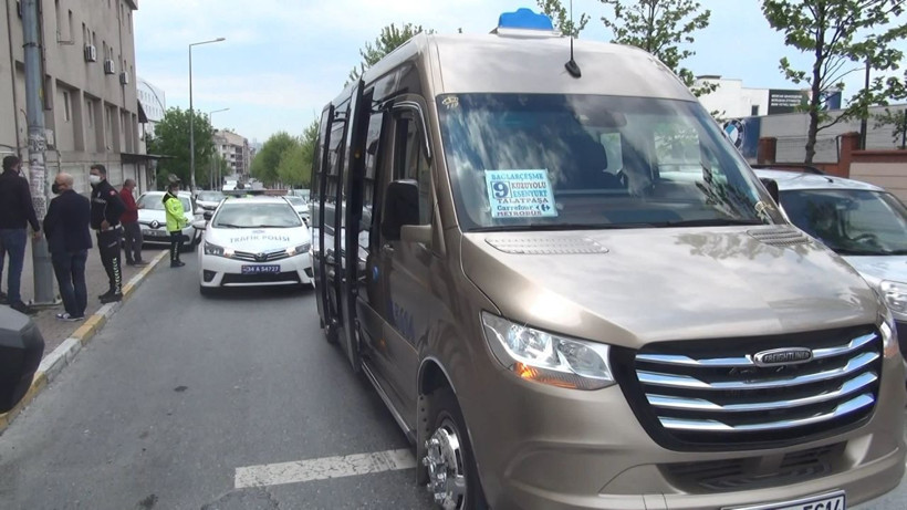 Esenyurt'ta korona denetimi 2'nci kez durdurulan minibüsten çıkan yolcu sayısı şaşırttı - Resim: 4