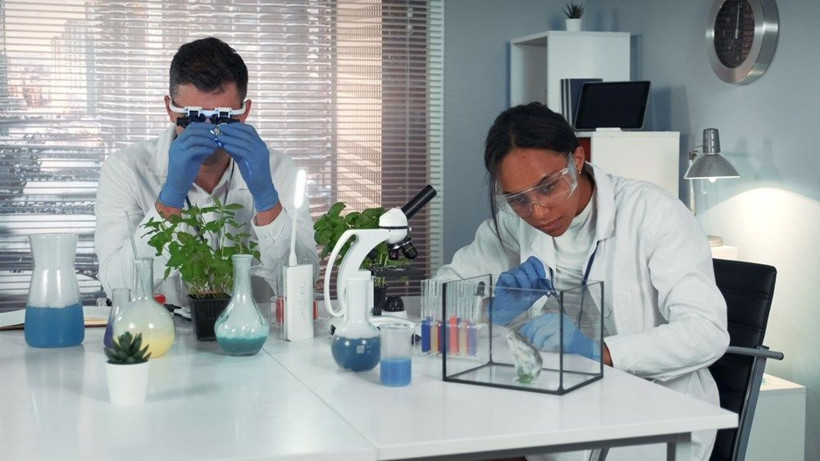 Maske takmak koronavirüsün yayılımını yüzde 75 azaltıyor - Resim: 4