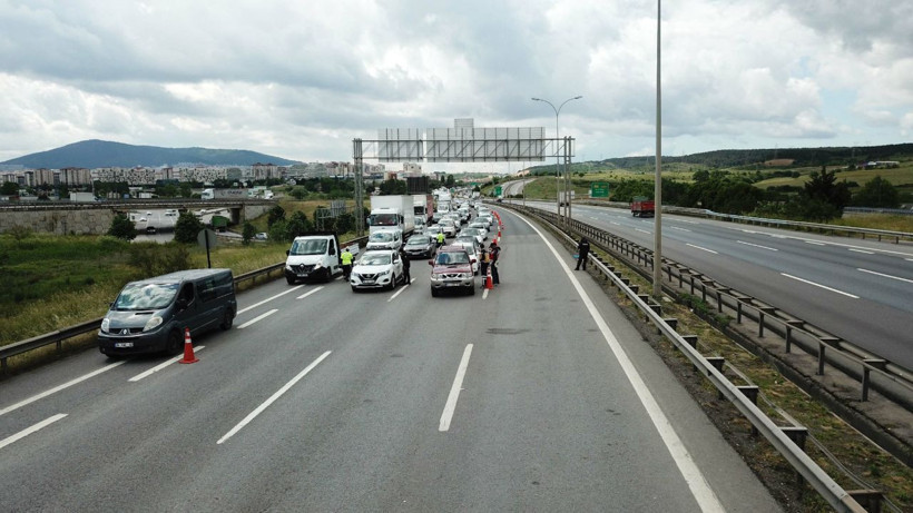 İstanbul çıkışında 65 yaş üstü trafiği - Resim: 1