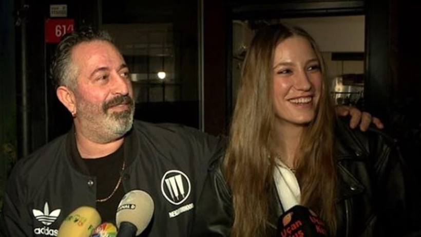 Cem Yılmaz ve Serenay Sarıkaya arasında kriz çıktı fotoğrafın hikayesi bakın ne - Resim: 1