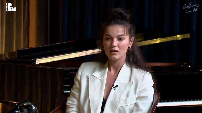 Pınar Deniz Miray Daner ile Vatanım Sensin'de birbirlerine tokat attıklarını anlattı - Resim: 3