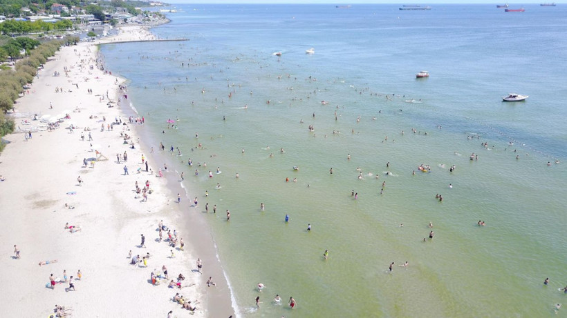 İstanbul'da kısıtlamasız Pazar böyle oldu! Orman ve plajlar eski günleri aratmadı - Resim: 2