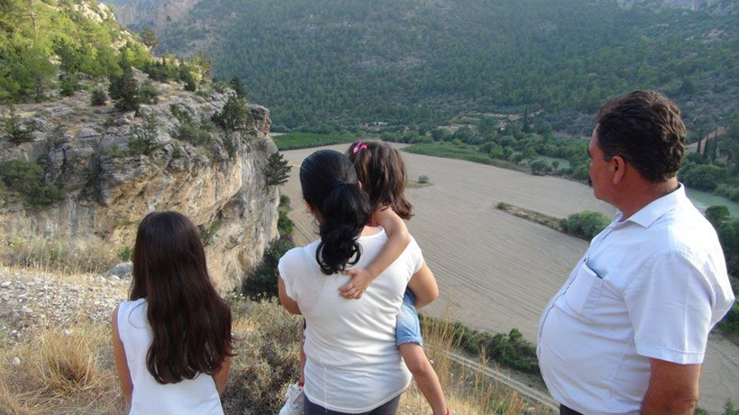 Mersin'de bu kaya parçasını görenler hayretler içerisinde kalıyor - Resim: 2