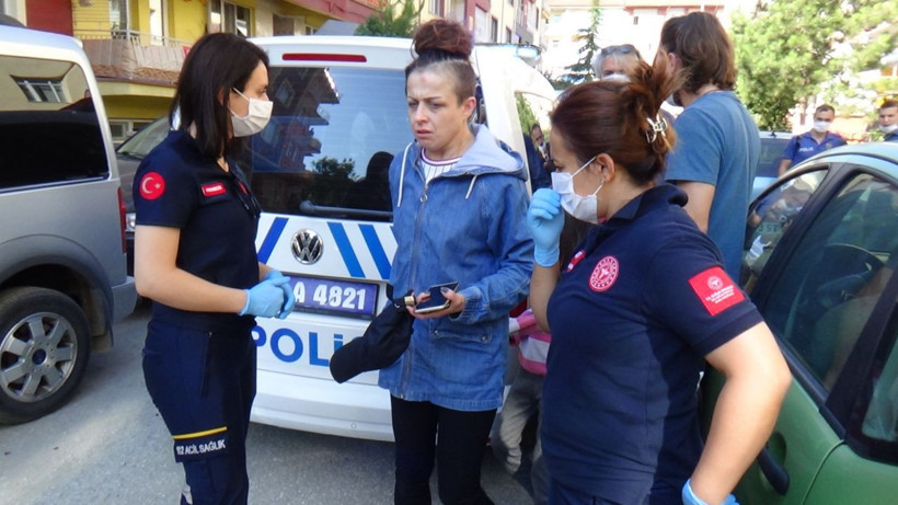 Kütahya'da eşi tarafından boğulmak üzereyken kadını polis kurtardı - Resim: 1