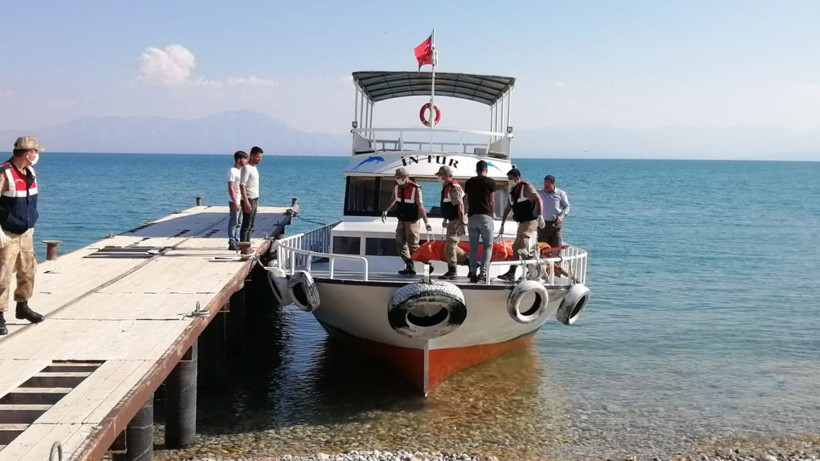 Van Gölü'ndeki tekne faciasında can kaybı 37'ye yükseldi - Resim: 4