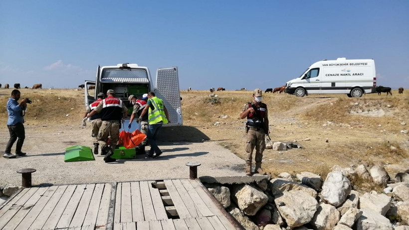 Van Gölü’ndeki faciada çıkarılan ceset sayısı 45'i buldu - Resim: 2