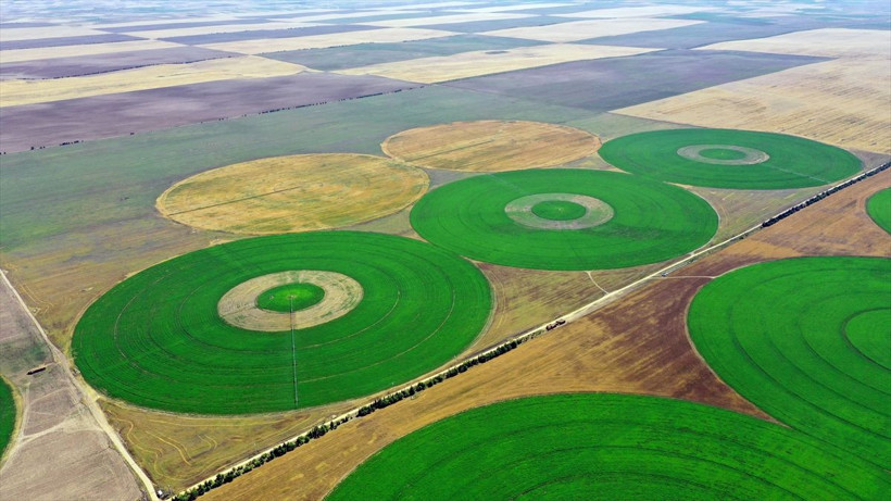Konya'da her biri 50 futbol sahası büyüklüğünde tarlalar gökyüzünden görüntülendi - Resim: 4