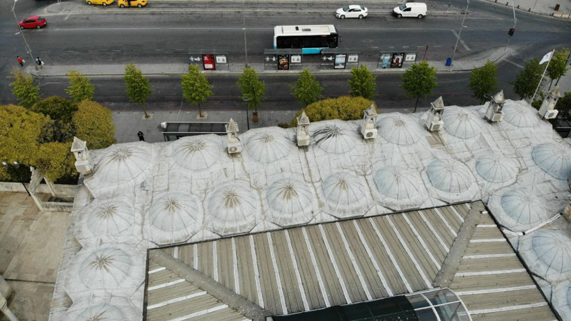 İstanbul Üsküdar'daki 472 yıllık tarihi camide tepki çeken klima görüntüsü - Resim: 2