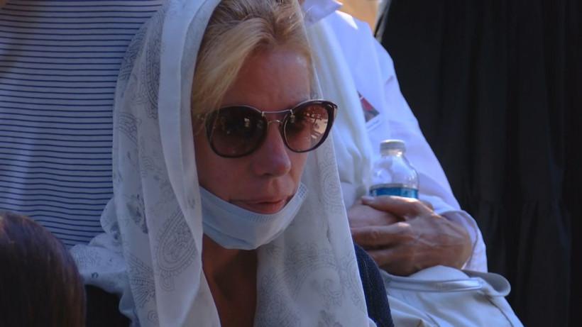 Hümeyra ayakta duramadı! Oğlu Sadık Bigat'ın cenazesinde eşi yıkıldı - Resim: 3