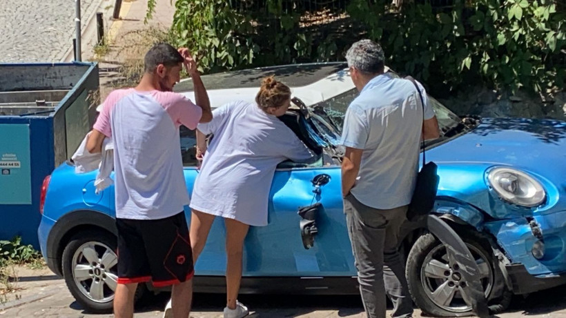 Youtuber Bilge Su Işık'ın aracına kepçe çarptı lüks aracı perte döndü - Resim: 3