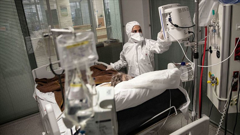 Hafta sonu sokağa çıkma yasağı ve 65 yaş üstü yasağı geri geliyor - Resim: 4