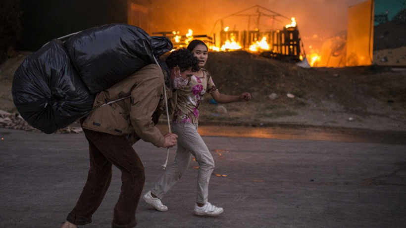 Korona isyanı çıktı! 13 bin mülteci isyan edip Moria Kampı'nı ateşe verdi Covid-19 hastaları kaçtı - Resim: 2