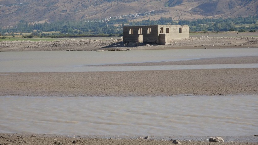 Sivas'ta 30 yıl aradan sonra ortaya çıktı! Sular altında kalmıştı - Resim: 1