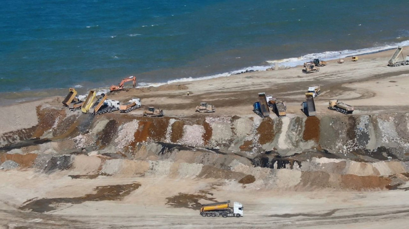 İstanbul Eyüpsultan'da vatandaşların hafriyat ve kamyon isyanı - Resim: 1