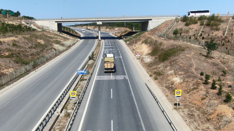 İstanbul Eyüpsultan'da vatandaşların hafriyat ve kamyon isyanı - Resim: 2