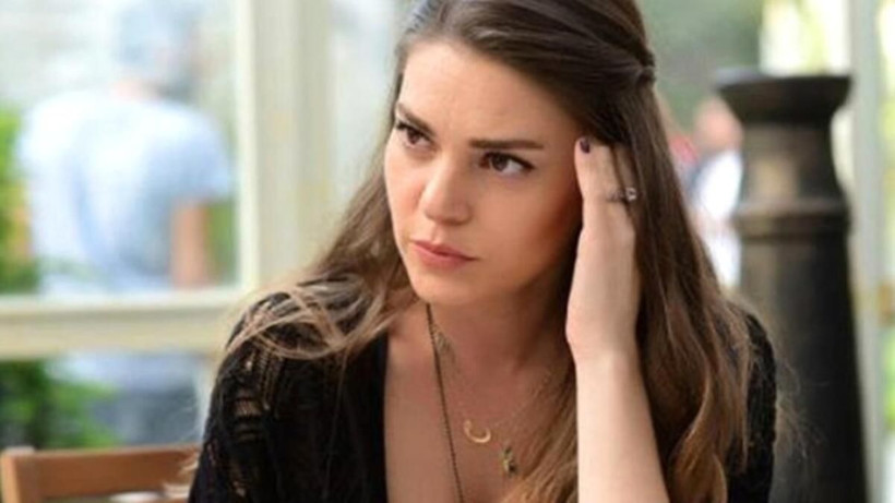 Bu fotoğraftaki üç kişi şimdi çok ünlü! Babil ve Kırmızı Oda'nın oyuncularını hiç böyle görmediniz - Resim: 1