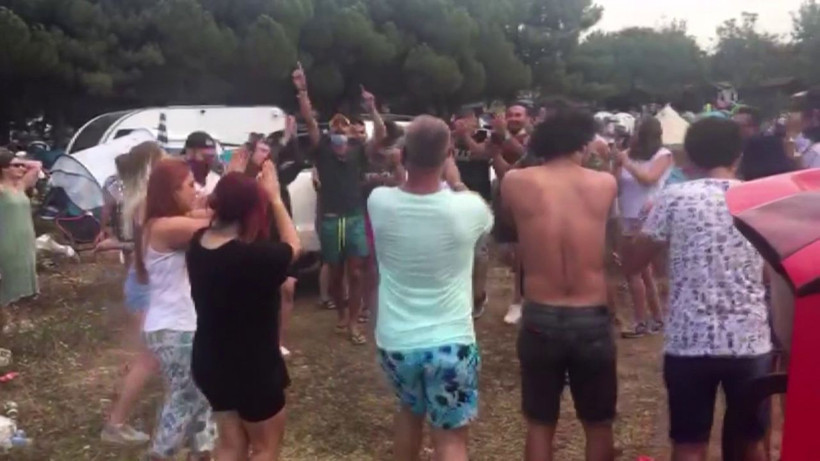 Şile’de kamp yapan gençlerin festivali pes dedirtti! Korona saçtılar - Resim: 2