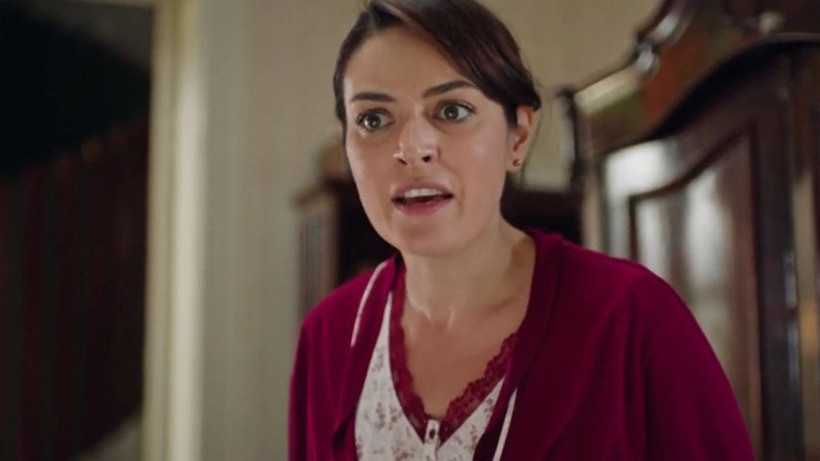 TRT 1 Masumlar Apartmanı'nın Safiye'si Ezgi Mola ateş püskürdü: Bir bitmediniz ulan adiler... - Resim: 3