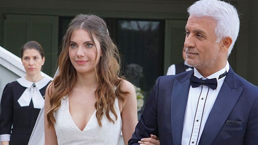 FOX TV Yasak Elma'dan ayrılan Talat Bulut'a Eda Ece'nin olay vedası bakın ne yaptı - Resim: 1