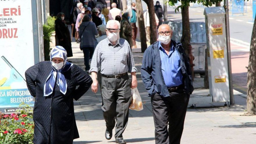 Ankara ve İstanbul da var! 27 şehirde 65 yaş üstüne sokağa çıkma yasağı geldi - Resim: 4