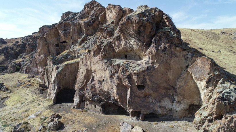 Sivas'ta görenler hayret etti! Yüzlerce yıllık tarihe ışık tutuyor - Resim: 3